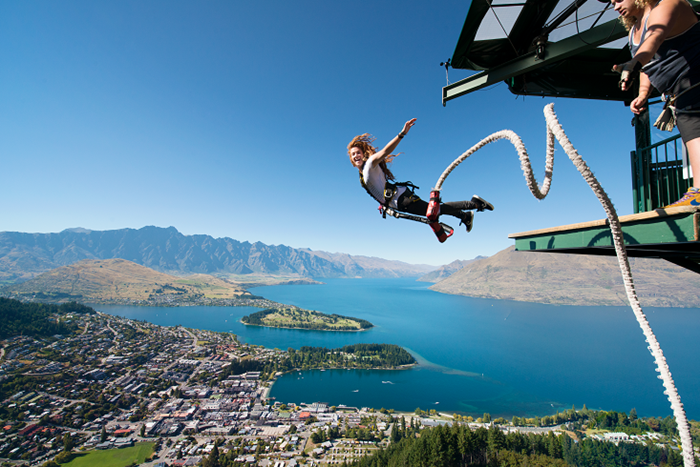 Ledge Bungy and Swing